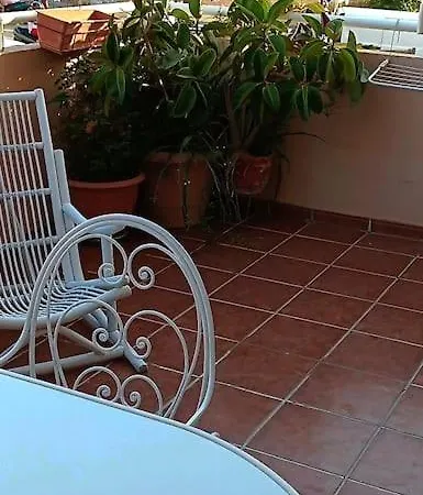 Acogedor Con Piscina, Solarium, Jardin