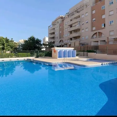 Acogedor Con Piscina, Solarium, Jardin Playa de Gandia